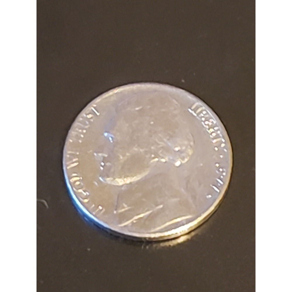 1977 D Jefferson‎ Nickel - Actual Collectible Coin In Photo -